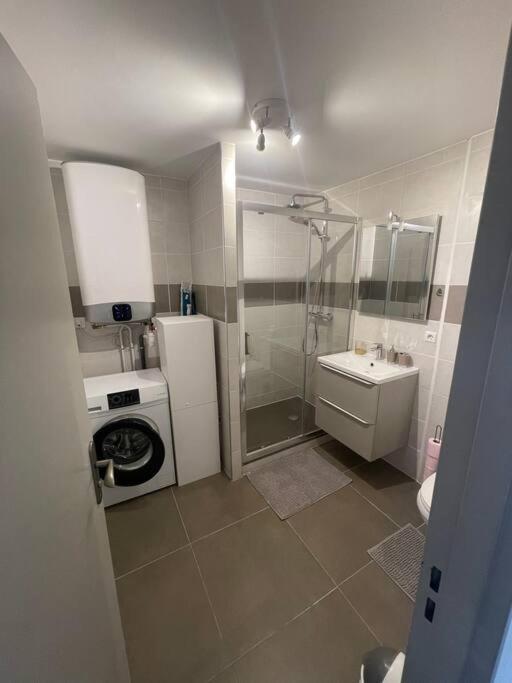 Proche Et Centre 2 Pieces Wifi&clim Appartement
