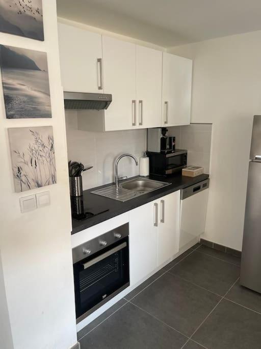 Proche Mer Et Centre Appart 2 Pieces Wifi&Clim Apartment
